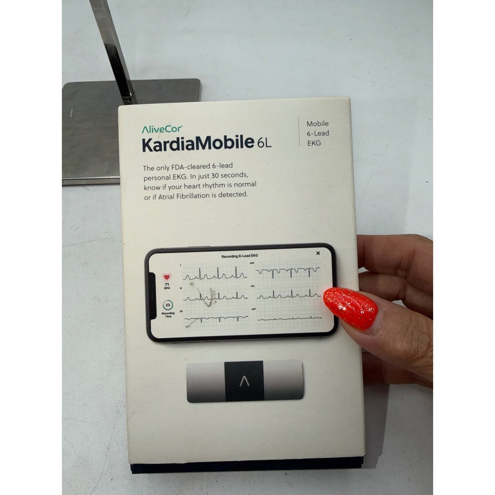 AliveCor KardiaMobile 6L Mobile 6-Lead EKG Personal Heart Monitor AC-019